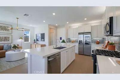 2207 Aneto Way, Santa Paula, CA 93060 - Photo 3