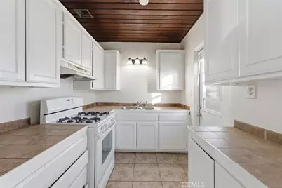 5161 W. Point Loma Blvd, San Diego, CA 92107 - Photo 11