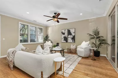 204 Overbrook, Irvine, CA 92620 - Photo 5