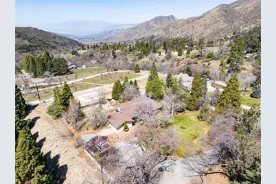 39285 Snowline, Yucaipa, CA 92399 - Photo 3