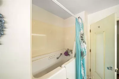 39285 Snowline, Yucaipa, CA 92399 - Photo 23