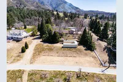 39285 Snowline, Yucaipa, CA 92399 - Photo 9
