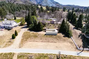 39285 Snowline, Yucaipa, CA 92399 - Photo 9