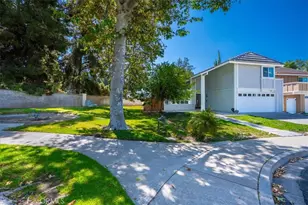 14102 Saarinen Ct, Irvine, CA 92606 - Photo 5