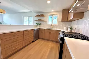 2707 Vanderbilt Ln, Redondo Beach, CA 90278 - Photo 3