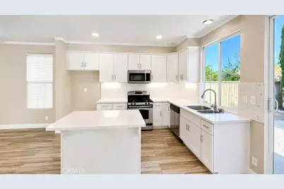 351 Jessica, Corona, CA 92882 - Photo 7