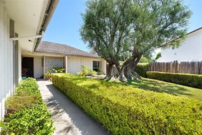 25122 Champlain, Laguna Hills, CA 92653 - Photo 9