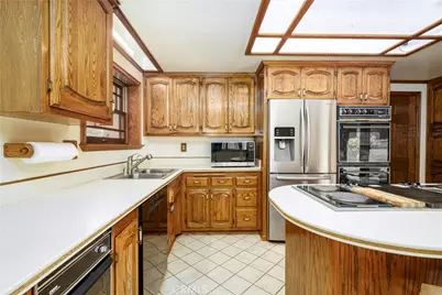 25122 Champlain, Laguna Hills, CA 92653 - Photo 19