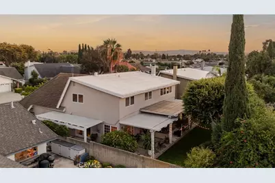 15181 Touraine, Irvine, CA 92604 - Photo 65
