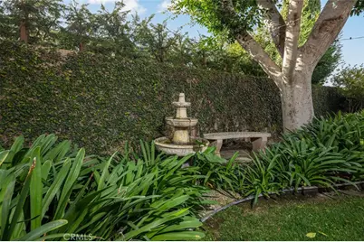 15181 Touraine, Irvine, CA 92604 - Photo 35