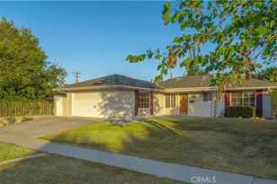 23051 Cavanaugh Rd, Lake Forest, CA 92630 - Photo 3