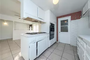 23051 Cavanaugh Rd, Lake Forest, CA 92630 - Photo 7