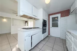 23051 Cavanaugh Rd, Lake Forest, CA 92630 - Photo 7
