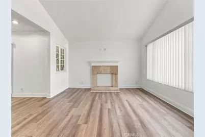 330 W Devonshire Drive, Oxnard, CA 93030 - Photo 5