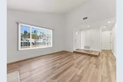 330 W Devonshire Drive, Oxnard, CA 93030 - Photo 7