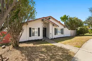 330 W Devonshire Dr, Oxnard, CA 93030 - Photo 3