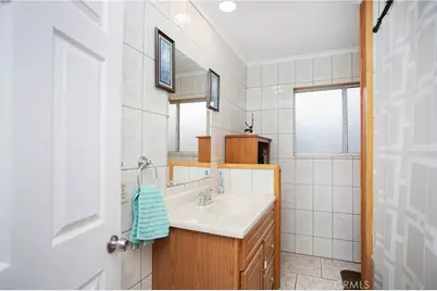 1712 Melrose Drive, Corona, CA 92878 - Photo 19