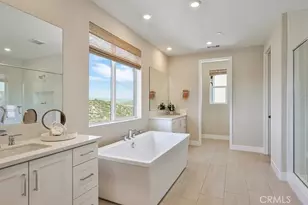 29798 Camino La Cumbre, Valencia, CA 91354 - Photo 15