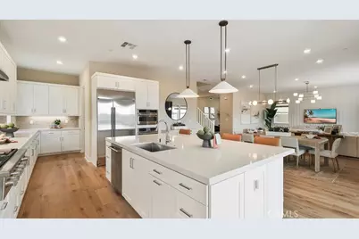 29798 Camino La Cumbre, Valencia, CA 91354 - Photo 3