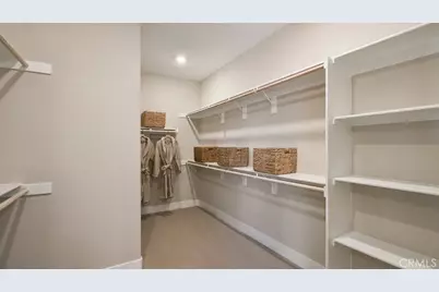 29798 Camino La Cumbre, Valencia, CA 91354 - Photo 17