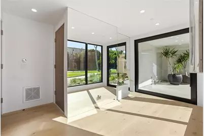 2910 Bayside, Corona del Mar, CA 92625 - Photo 3
