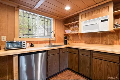 39038 Bayview Lane, Big Bear Lake, CA 92315 - Photo 37