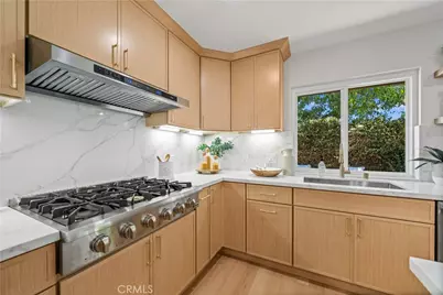 101 W Madison Avenue, Placentia, CA 92870 - Photo 15