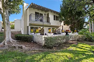 526 Vista Grande, Newport Beach, CA 92660 - Photo 23