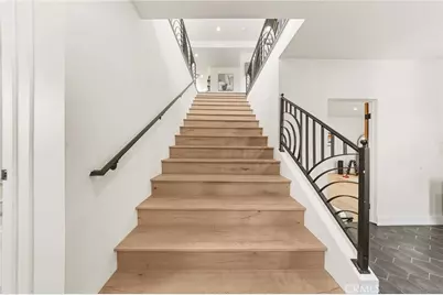 2927 Park Center, Los Angeles, CA 90068 - Photo 17