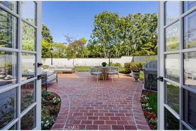 18 Hillsdale, Newport Beach, CA 92660 - Photo 25