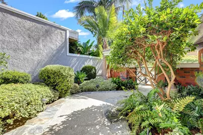 1 Saint Tropez, Newport Beach, CA 92660 - Photo 7