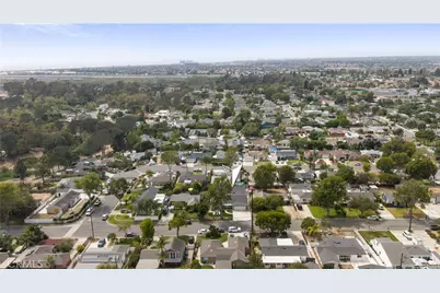 2049 Monrovia, Costa Mesa, CA 92627 - Photo 49