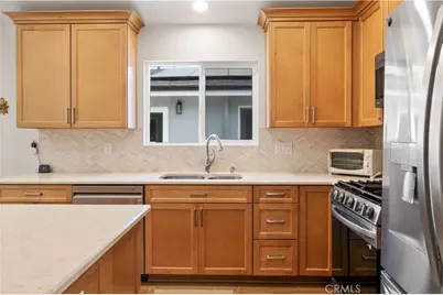 2049 Monrovia, Costa Mesa, CA 92627 - Photo 35
