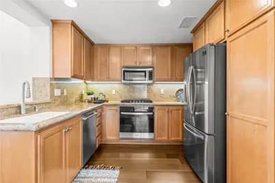 177 Lockford, Irvine, CA 92602 - Photo 15