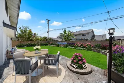 16401 Mercier Ln, Huntington Beach, CA 92647 - Photo 37