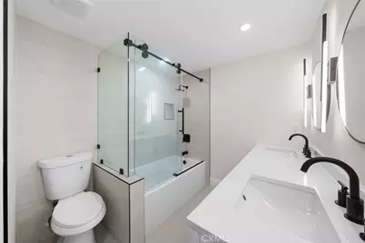 16401 Mercier Ln, Huntington Beach, CA 92647 - Photo 29