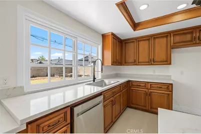 16401 Mercier Ln, Huntington Beach, CA 92647 - Photo 15