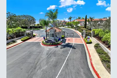 25 Toulon, Laguna Niguel, CA 92677 - Photo 3