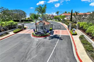 25 Toulon, Laguna Niguel, CA 92677 - Photo 3