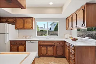 17372 Mira Loma Cir, Huntington Beach, CA 92647 - Photo 17
