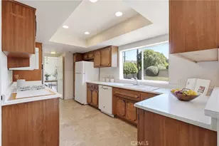 17372 Mira Loma Cir, Huntington Beach, CA 92647 - Photo 15