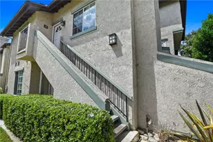 141 Oxford, Irvine, CA 92612 - Photo 3