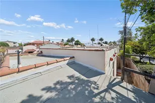 1174 E 9th St, Long Beach, CA 90813 - Photo 25