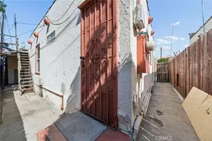 1174 E 9th St, Long Beach, CA 90813 - Photo 23