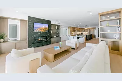 816 Pacific Coast Highway, Huntington Beach, CA 92648 - Photo 13