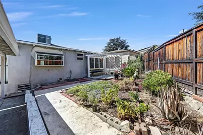 4308 Cloud Avenue, La Crescenta, CA 91214 - Photo 27