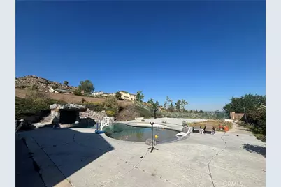 827 Baghdady, Corona, CA 92879 - Photo 7