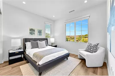 105 Elkhorn, Irvine, CA 92618 - Photo 21