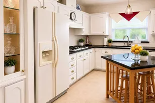 16222 Monterey, Huntington Beach, CA 92649 - Photo 5