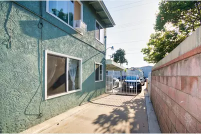 5174 Linden, Long Beach, CA 90805 - Photo 15